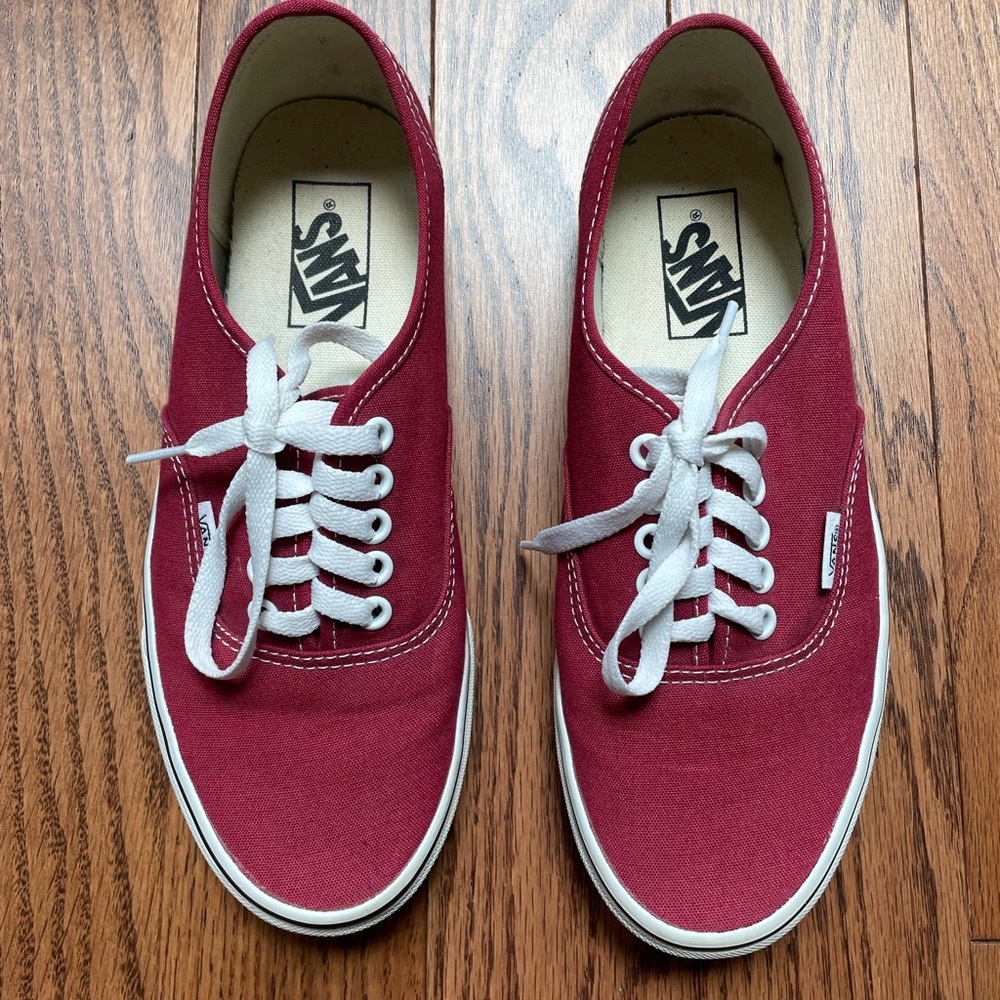 EUC Vans Authentic Sneakers Size 7 Men’s/8.5 Women’s